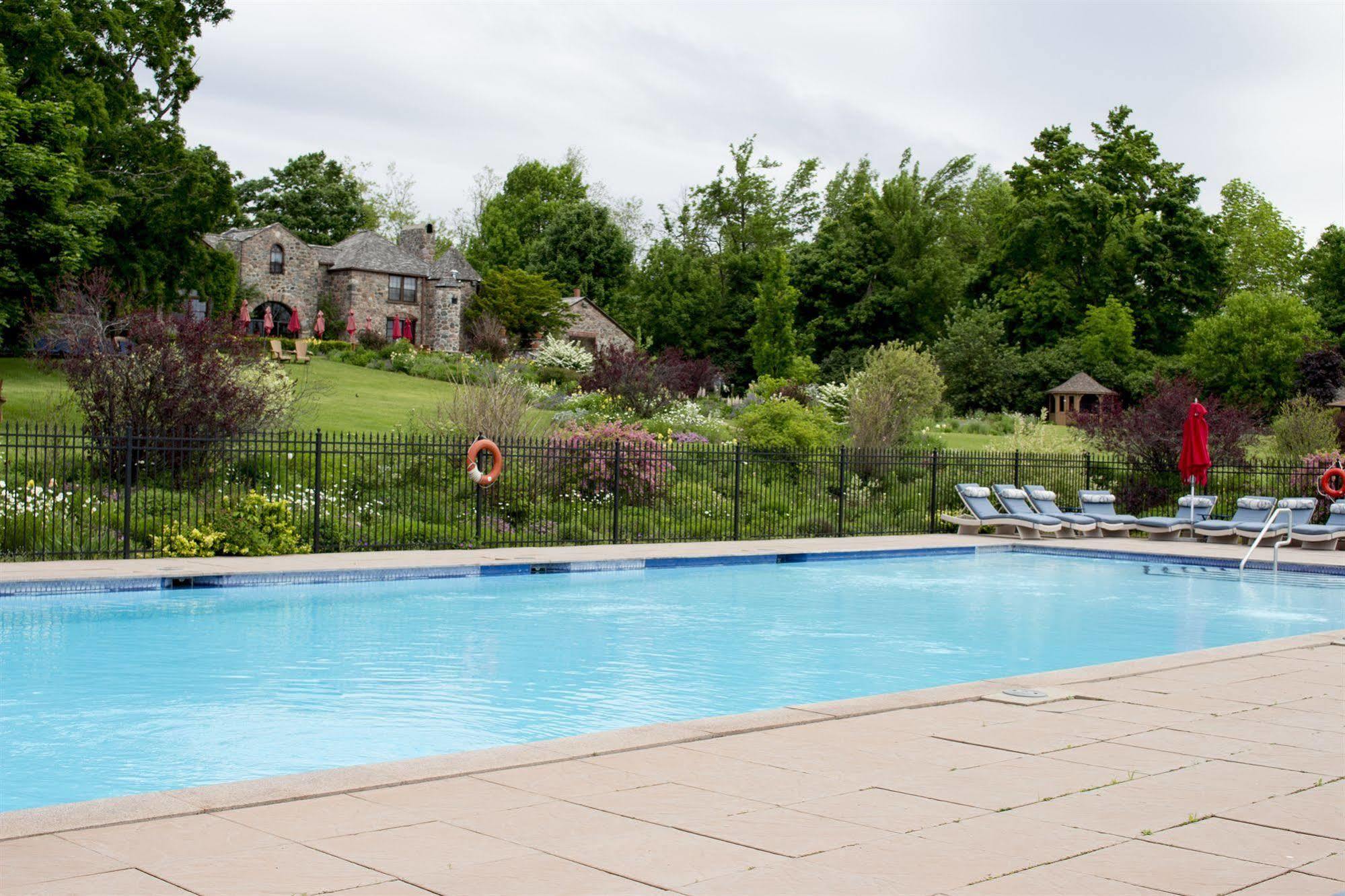 Ste. Anne'S Spa グラフトン エクステリア 写真